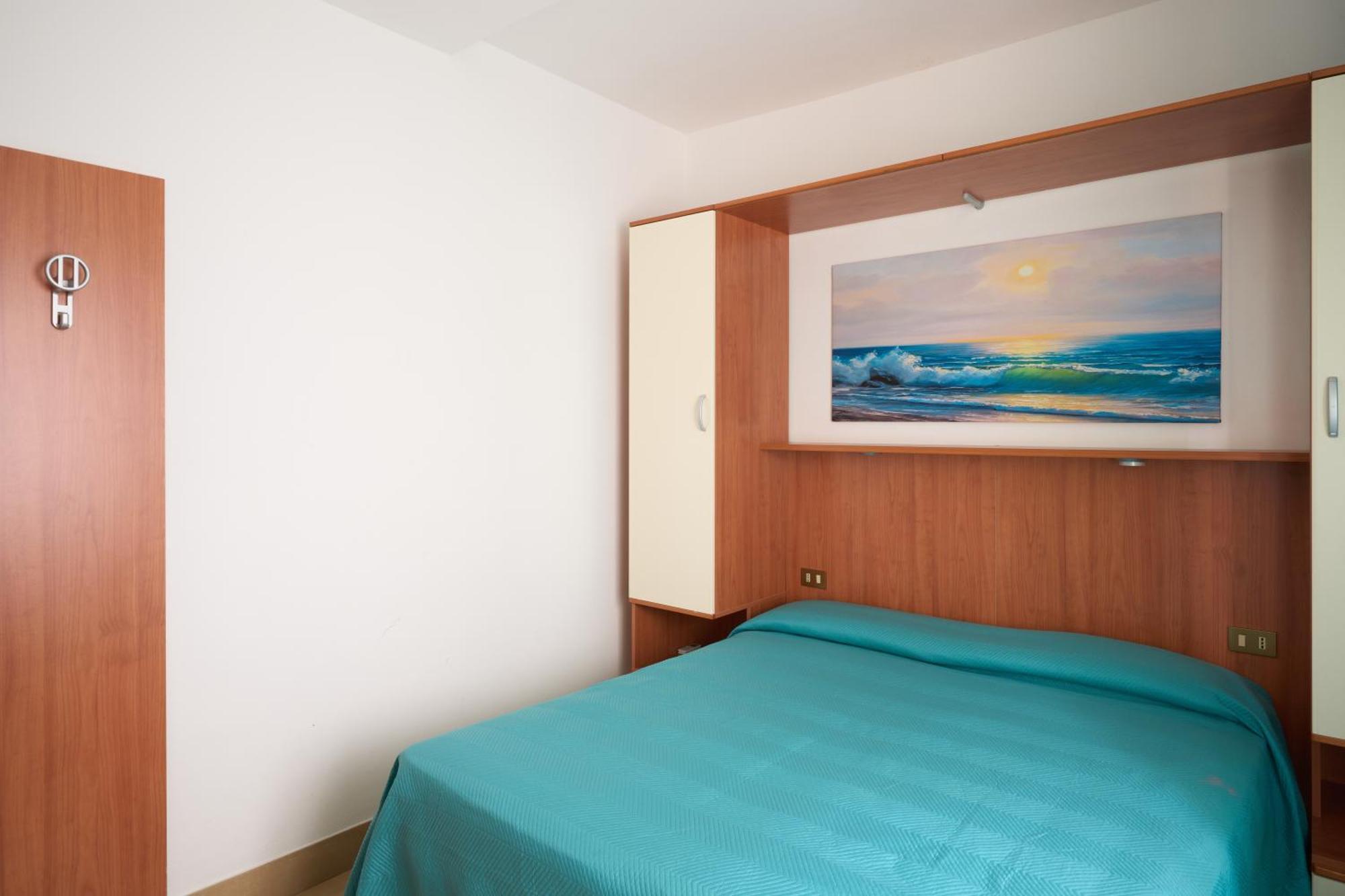 Hotel Del Mar 3*
